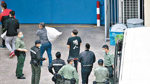 「12瞞逃」9被告涉妨礙司法公正轉介區院 還柙7月再訊