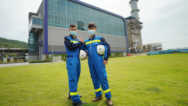 電廠父子兵傳承使命和熱誠 電廠成全父子夫妻情