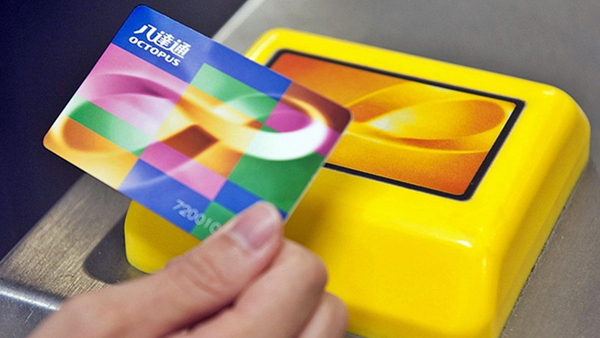 調查指近八成長者首選八達通領取電子消費券