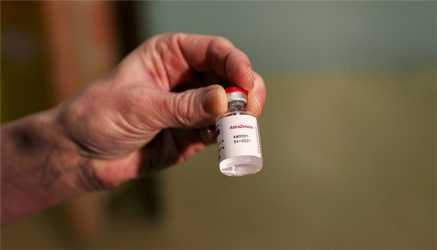 【追蹤報道】官方稱猝死女嬰係溢奶窒息 親屬質疑：為何口腔有血絲？