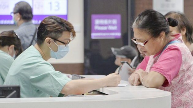 醫管局：逾400名定期覆診病人預約接種疫苗評估服務