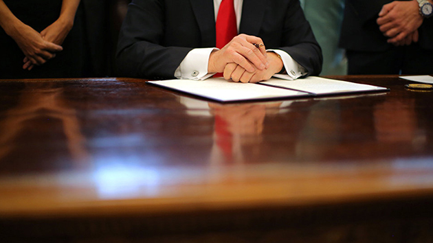 美國司法部關閉數十個伊朗網站 伊媒回擊：言論自由都是謊言