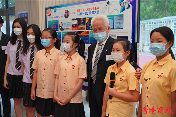 圖集 | 龍樂豪院士觀看科技學生研習成果展