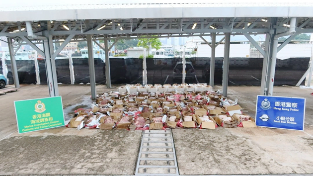 水警海關沙頭角反走私 檢值240萬元走私急凍牛肉及龍蝦