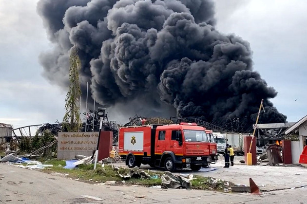 台資企業泰國化工廠爆炸 1名消防員死亡逾60人受傷