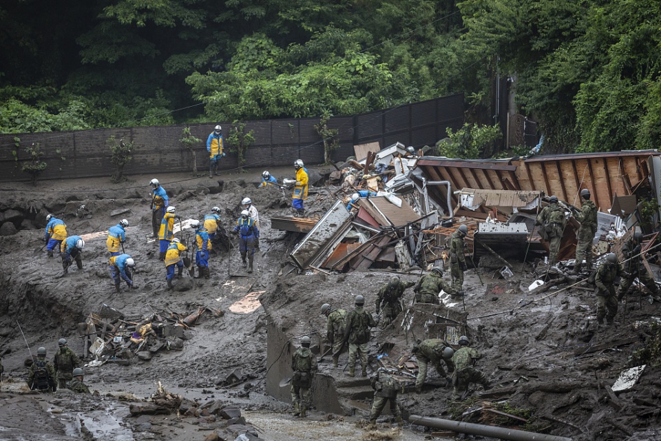 日本靜岡泥石流已導致7人死亡 搜救仍在緊張進行