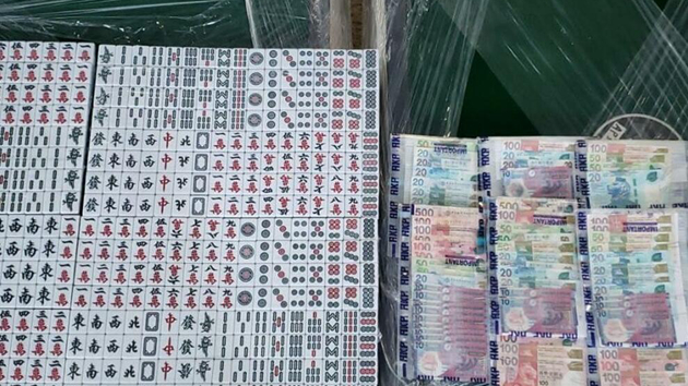 警方屯門搗破地下竹館 拘捕8名男女