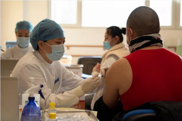 本港已接種新冠疫苗逾451萬劑 逾266萬人接種首劑