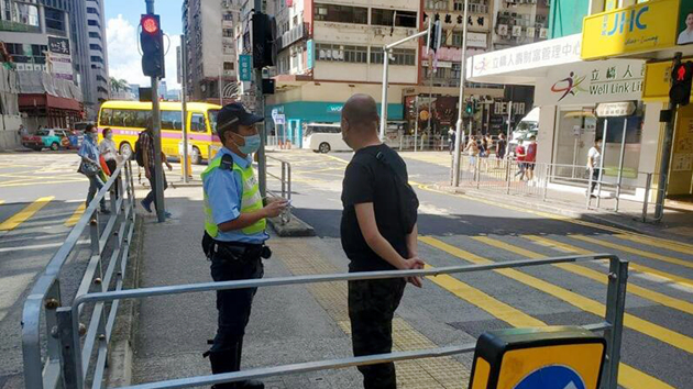 警方港島打擊行人亂過馬路 發出105張傳票