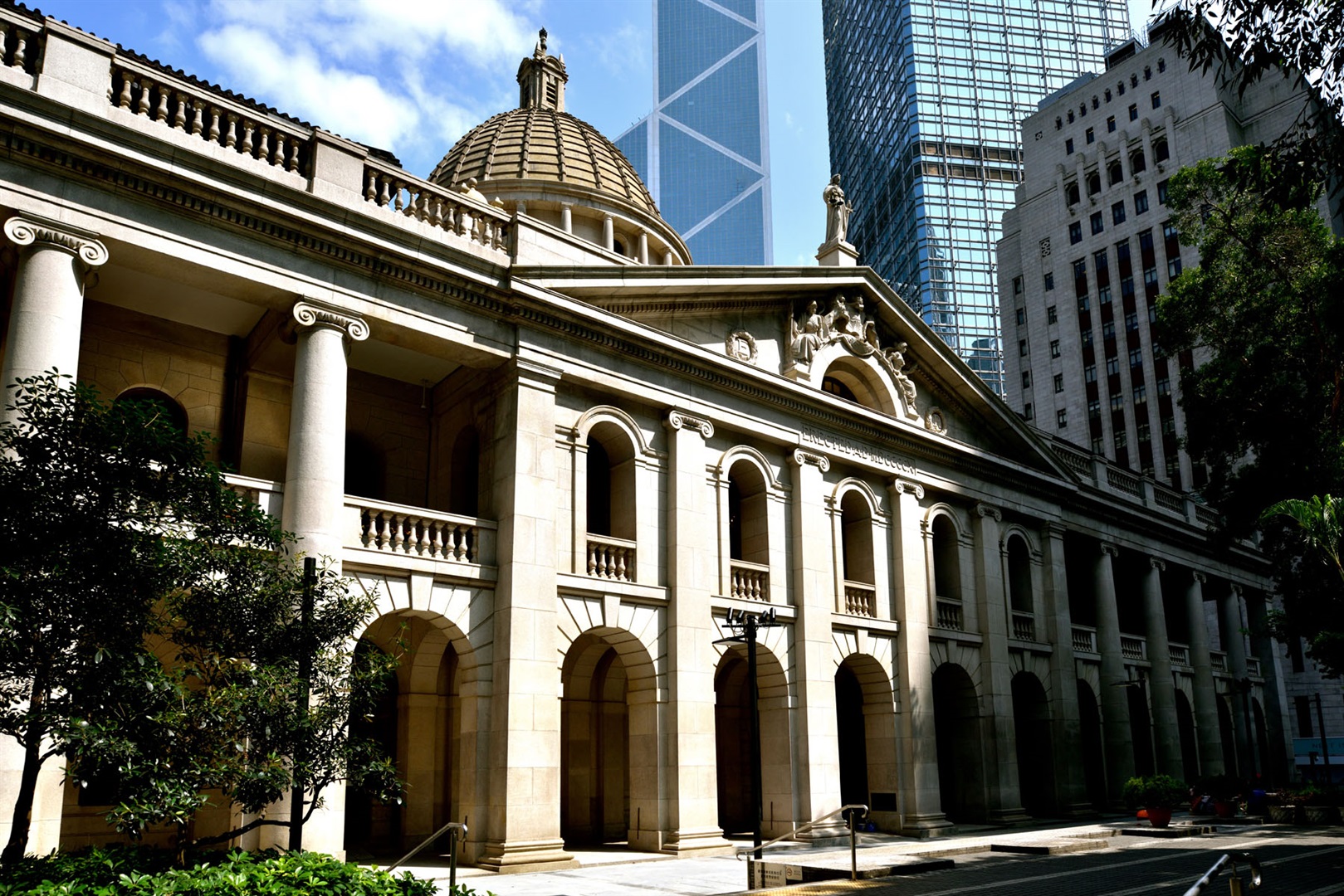 行政長官延續終審法院非常任法官任期