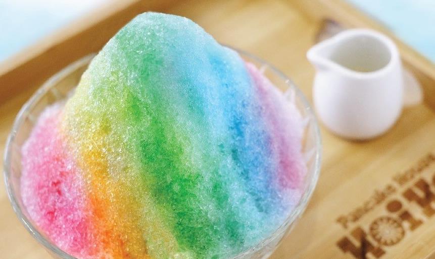 【美食】名古屋班戟店推消暑夢幻七彩刨冰