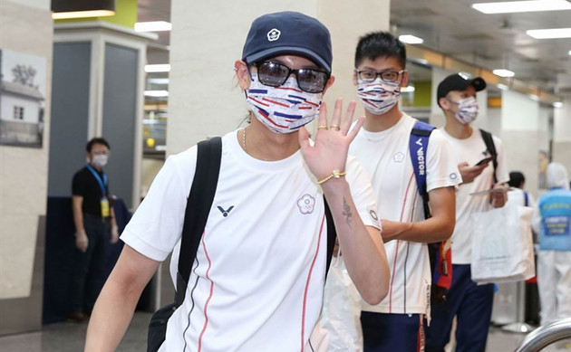 戴資穎坐經濟艙擠3星旅店 醫師10字酸爆台當局 網嘆都是套路