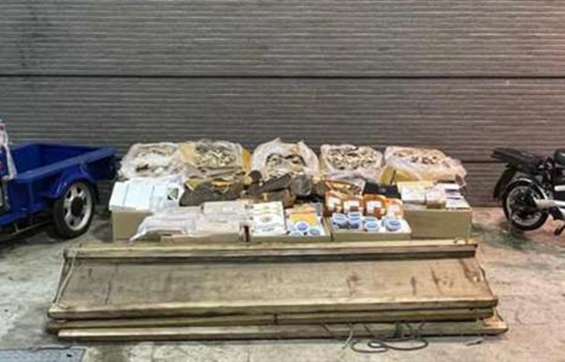 水警聯同海關沙頭角反走私 檢18箱約260萬元走私貨