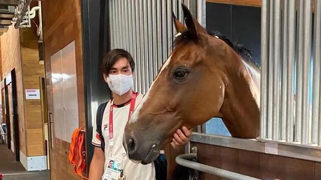 港隊馬術運動員何誕華抵達東京迎戰奧運