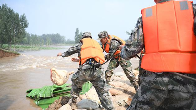 本港各界踴躍捐款支援河南搶險救災
