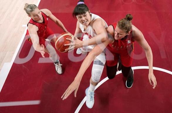 中國女籃74-62戰勝比利時隊 小組三戰全勝出線