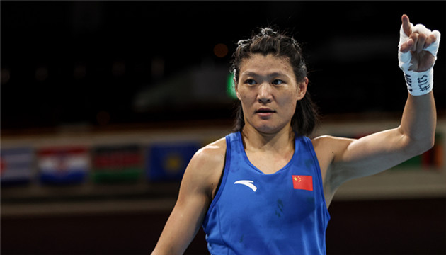 中國拳擊選手谷紅戰勝美國選手挺進決賽