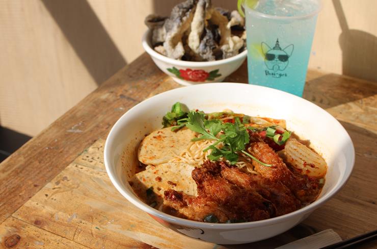 【美食】即食麵迷的狂歡 D2 Place設巨型打卡位及限定美食