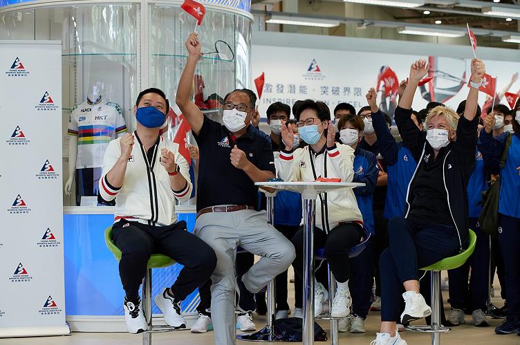 體院主席林大輝恭賀香港代表團以6面獎牌完成東奧賽事