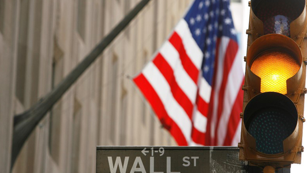 【商報時評】疫情加收水 環球市場風險大