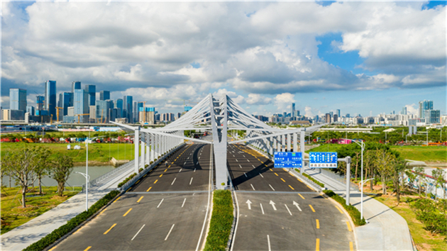 深圳前海夢海前灣河橋開通