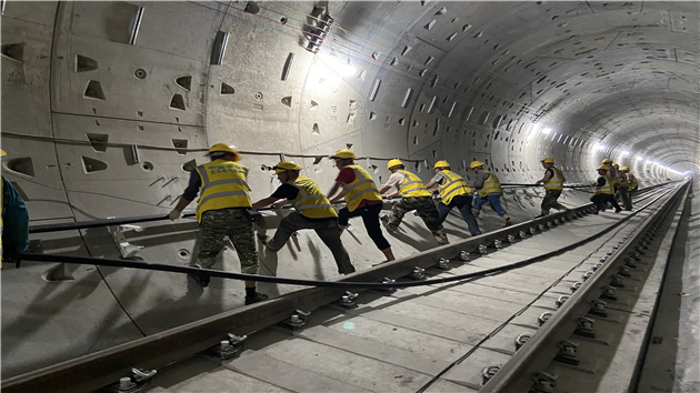 廣州首條零換乘通達順德的地鐵移交運營調試