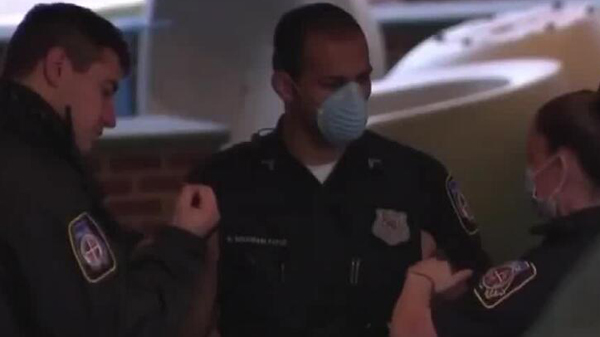 美國芝加哥一晚發生9起槍擊 4歲男孩在家中槍