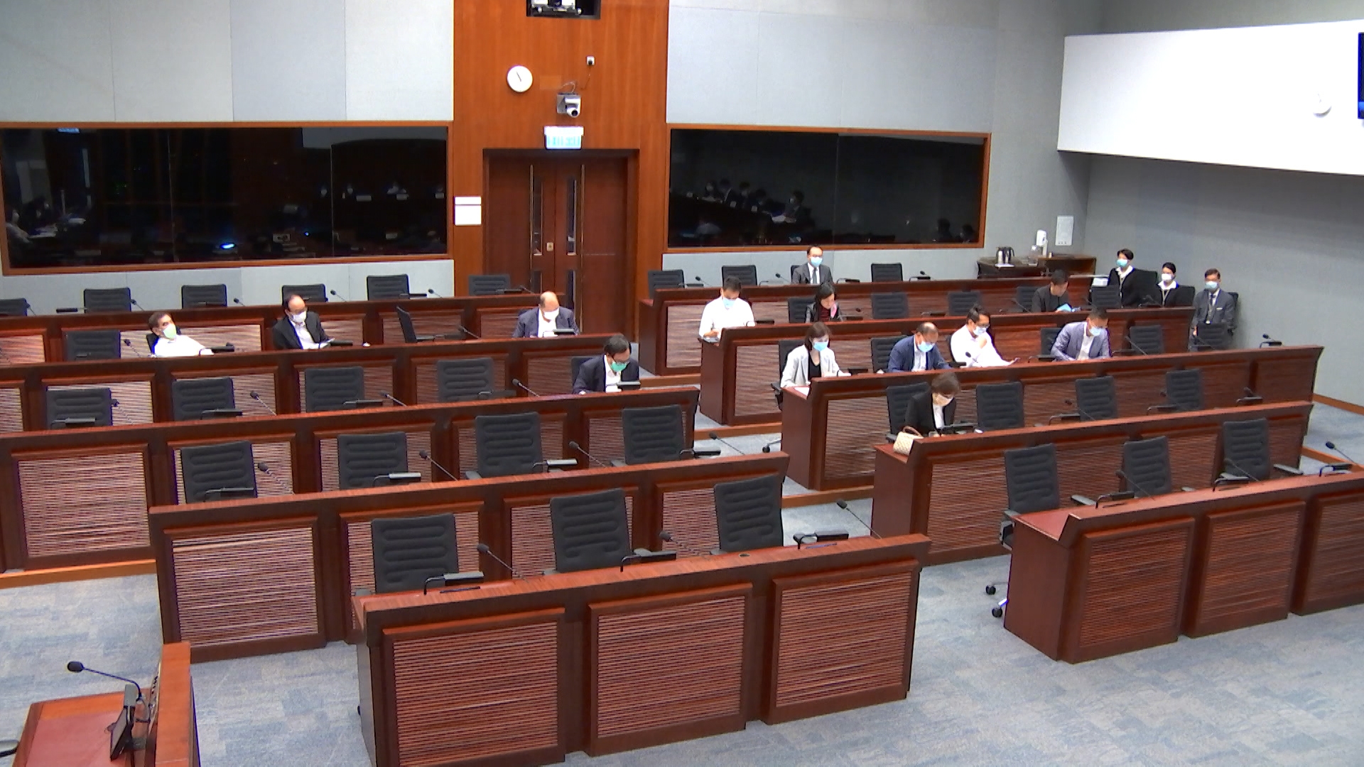 法案委員會因鄭松泰被DQ未能成立 相關草案將再提交大會表決