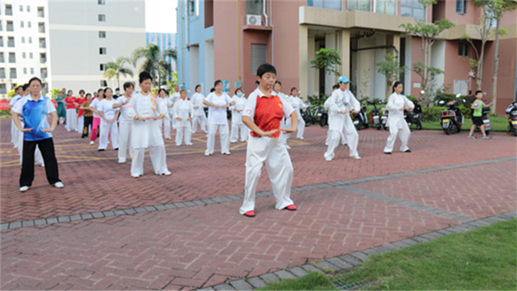 【中共百年 深圳故事】深圳龍田街道開展關愛老人身心健康進小區活動