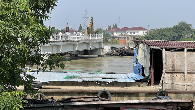 揚州一座大橋被撞斷 尚未造成人員傷亡