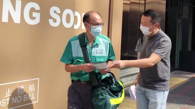 有片｜魏明德北角參與街站活動 宣傳新選舉制度