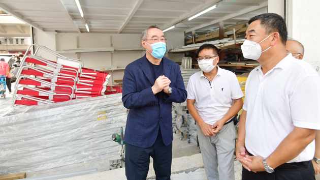 唐英年倡以先行先試、循序漸進方式通關