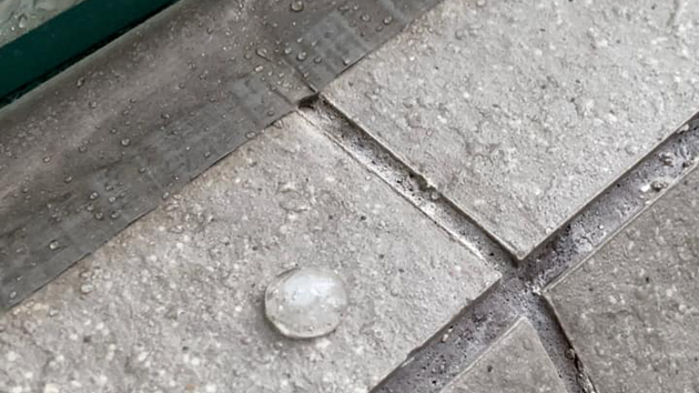 將軍澳罕見落冰雹 天文台料短期內繼續受影響