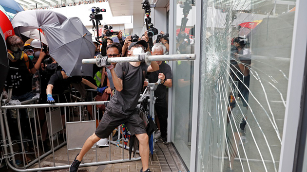 涉衝擊立法會 劉頴匡擬認暴動罪鄒家成等3人擬否認控罪