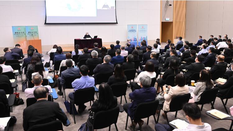 系列講座合共1300人次參與 公務員增強國安意識