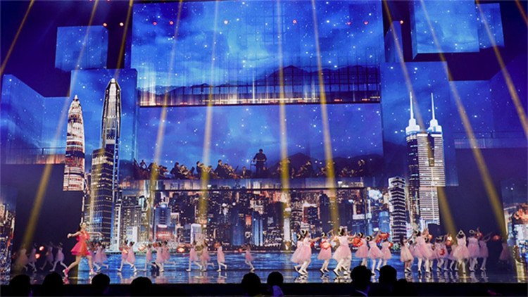 「灣區升明月」中秋晚會引香港人共情：溫馨祥和一家人