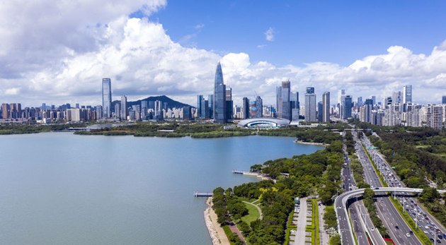 深圳實施高度便利化人才制度 吸引境外專才前來執業創業