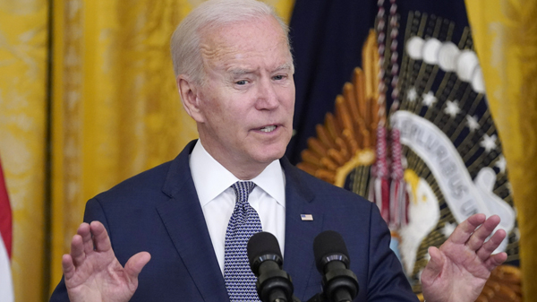 美聯社民意調查顯示拜登支持率下滑至50%