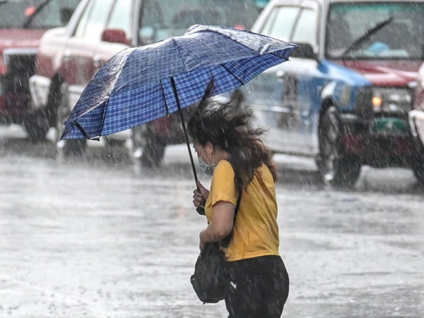 八號風球 | 天文台今午1時發黃色暴雨警告