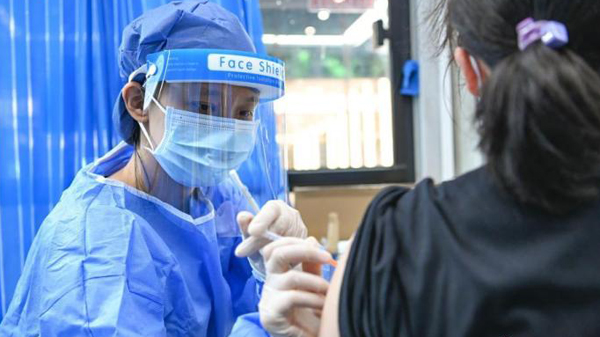 內地累計報告接種新冠病毒疫苗逾22.34億劑次