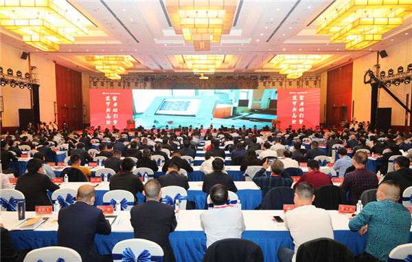 湖南婁底：「雙引擎」建設「熱浪滾滾」