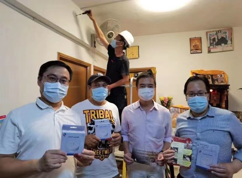 民政事務局及防火委員會上門裝火警偵測器