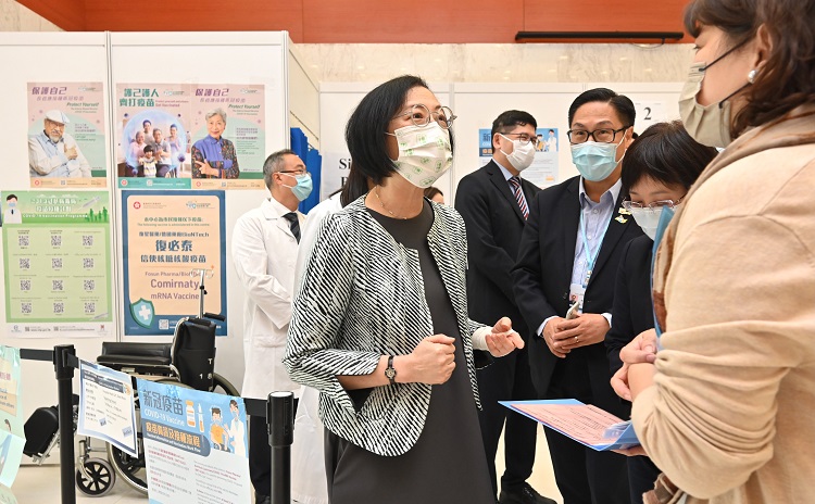 陳肇始關心醫護人手問題 強調接種新冠肺炎與流感疫苗可建立雙重保護