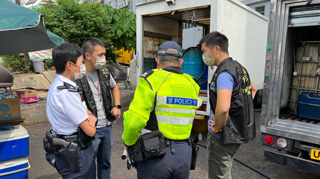 消防處搗非法加油站 檢獲約3300公升柴油