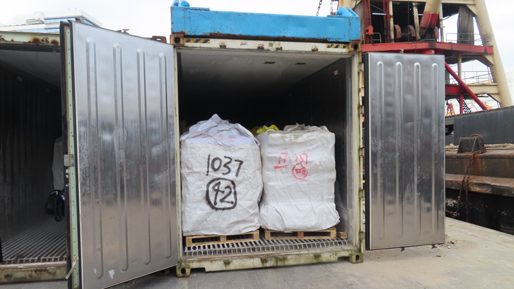 食環署聯合警方檢獲2.6萬公斤懷疑走私冷藏食品 市值約300萬