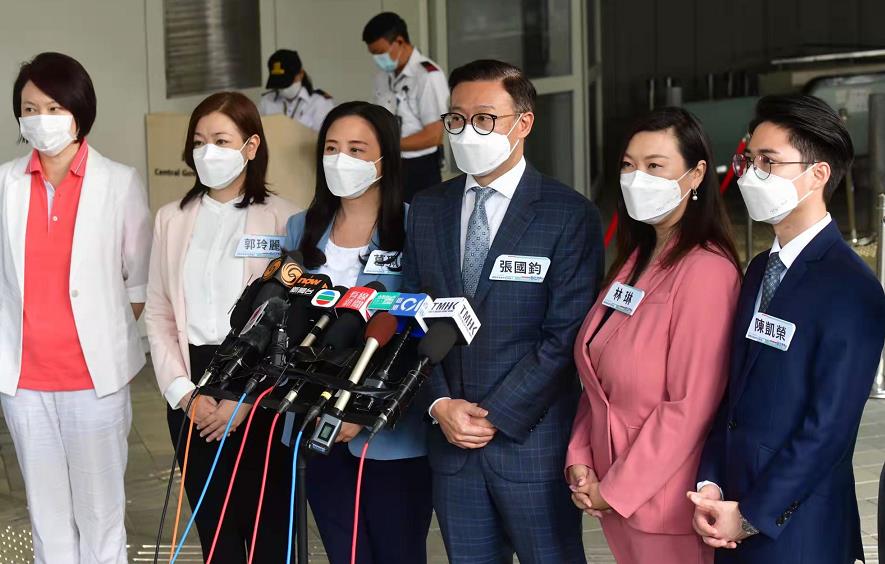 民建聯張國鈞葛珮帆等5人團隊報名參選選委會界別