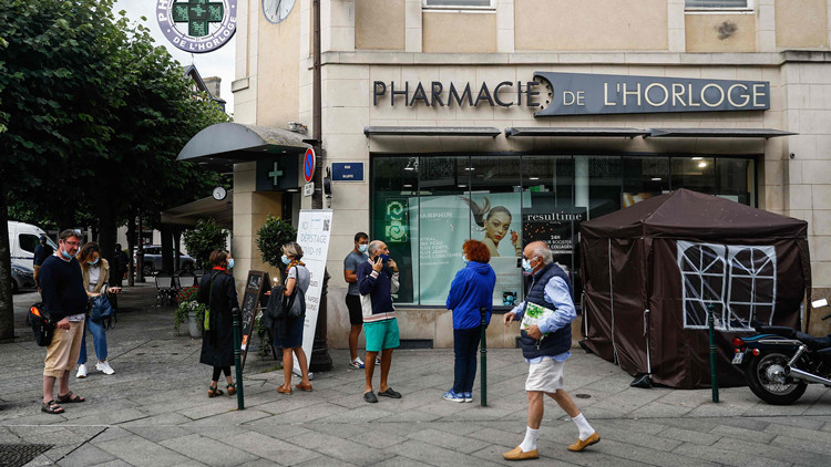 法國累計確診病例近720萬 議會通過新版防疫法案