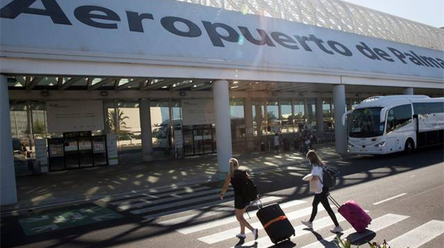 阿拉比亞航空一航班因乘客裝病迫降 21名乘客違規離機涉嫌偷渡