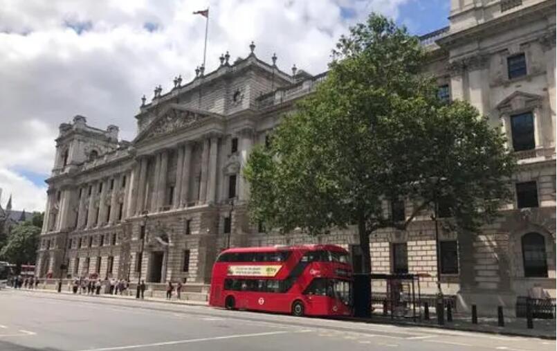 英國第三季度經濟增速放緩至1.3%