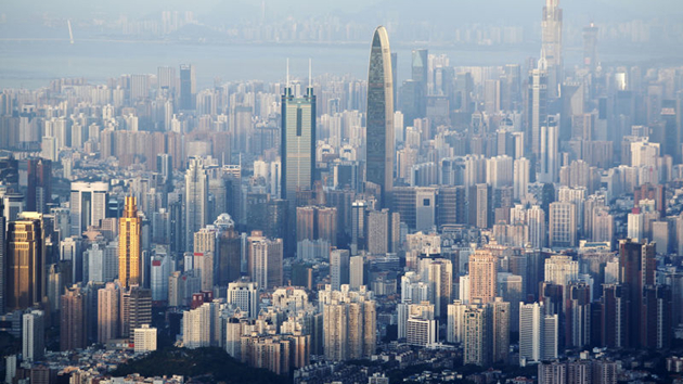  時隔600天 深圳香港情侶終於隔岸相見......